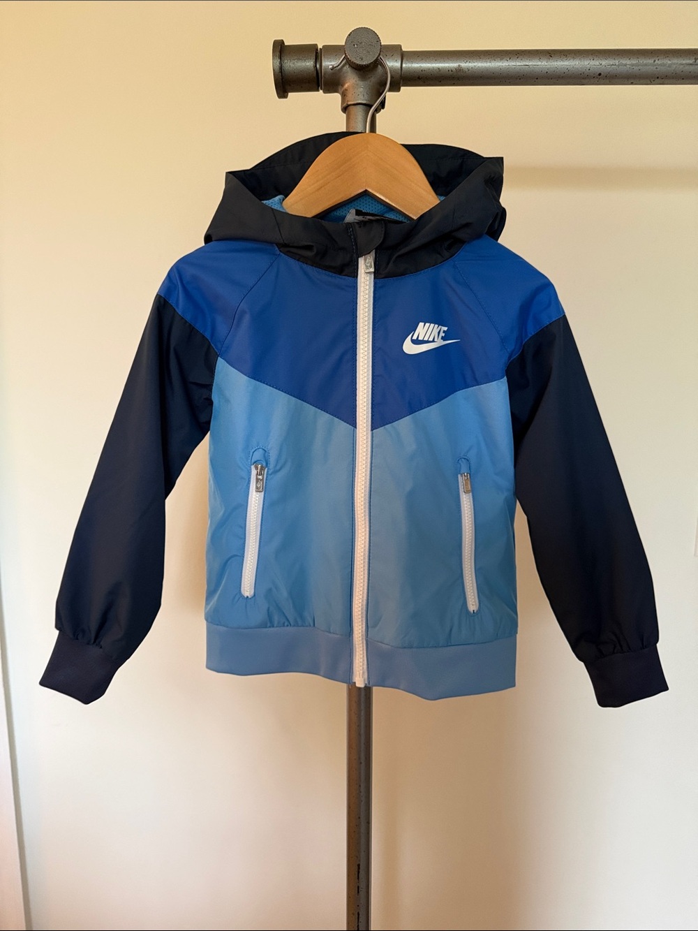 Nike Boys' Blue Colorblock Hooded Windbreaker Jacket
